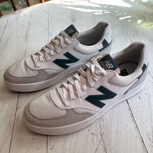 NWOT New Balance CT300 V3 Court